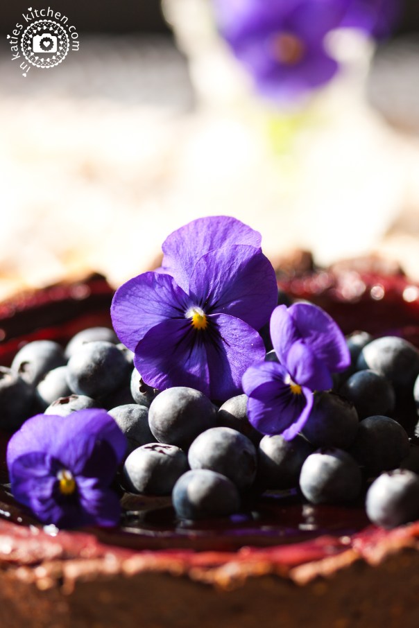 Blaubeer_Veilchen_Torte_1